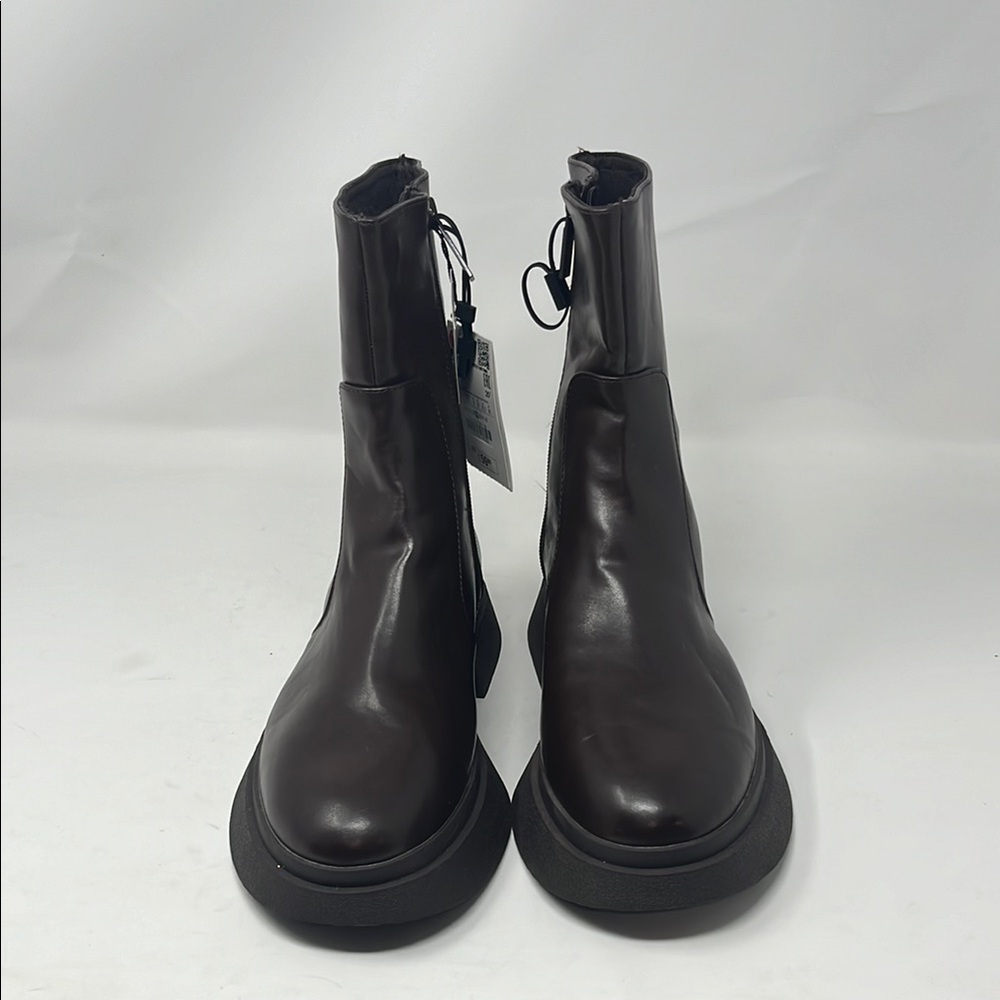 ZARA Chic brown Ankle Boots SZ 8
